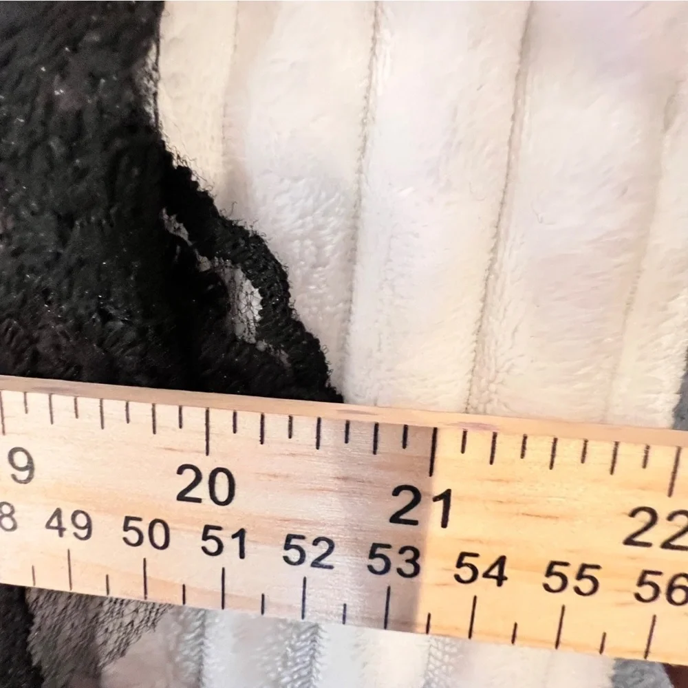 # A078   N by Nancy Black Vintage Sheer Lace Top, Oversized bow, NWOT  M - Picture 9 of 10